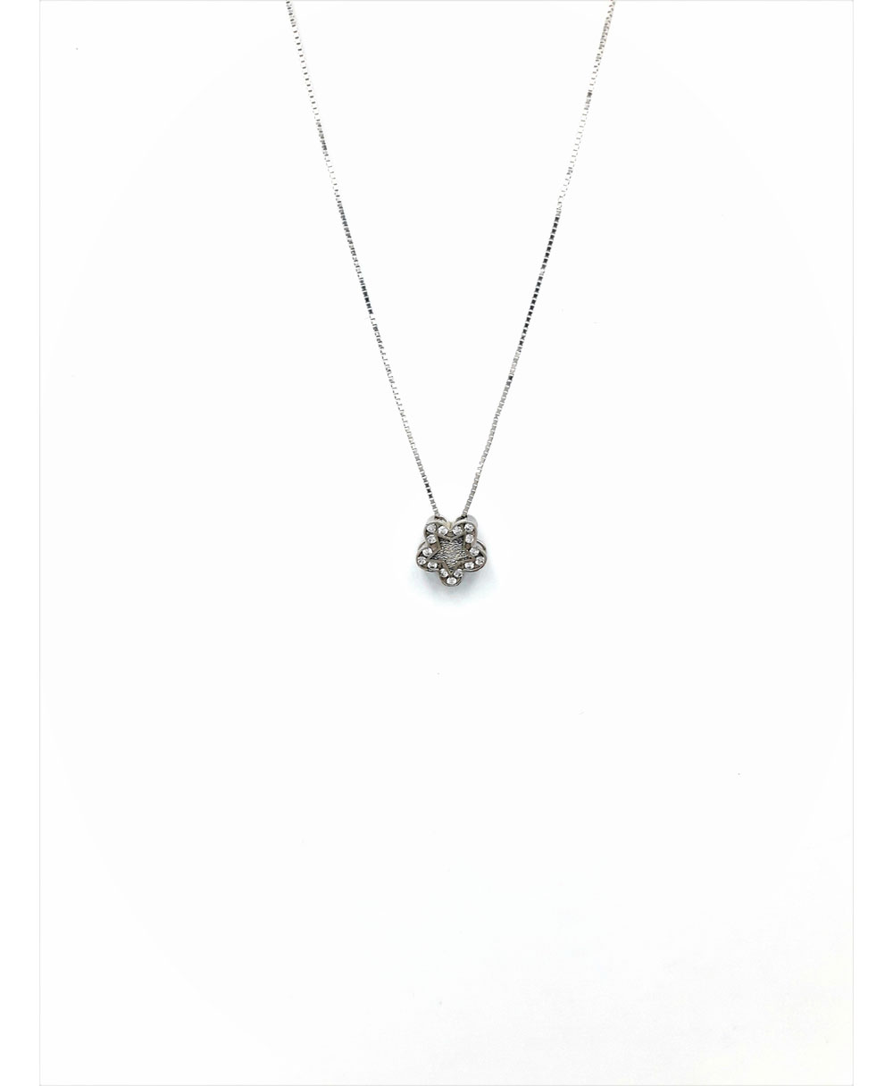 Women's necklace