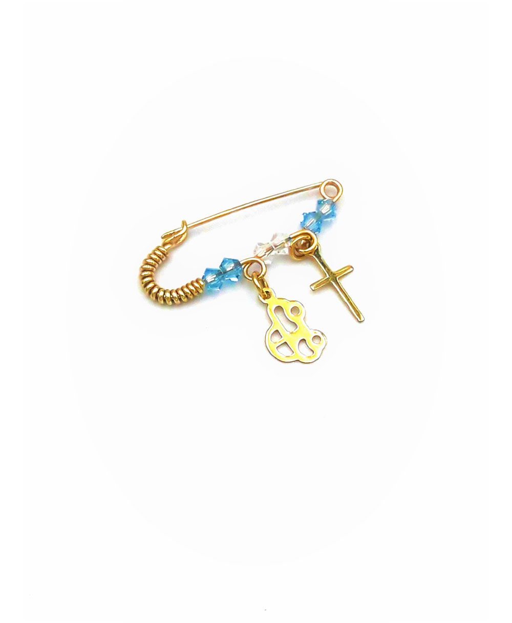 Safety pin for a boy